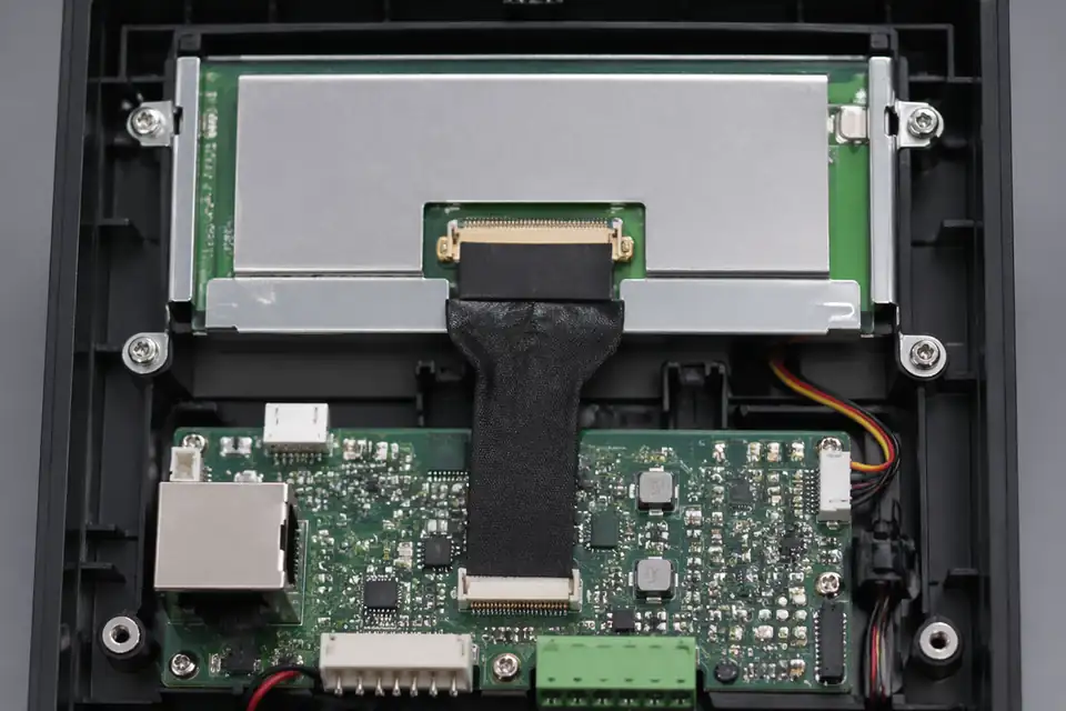 30-pin eDP path inside a small HMI terminal with tight-layout fit