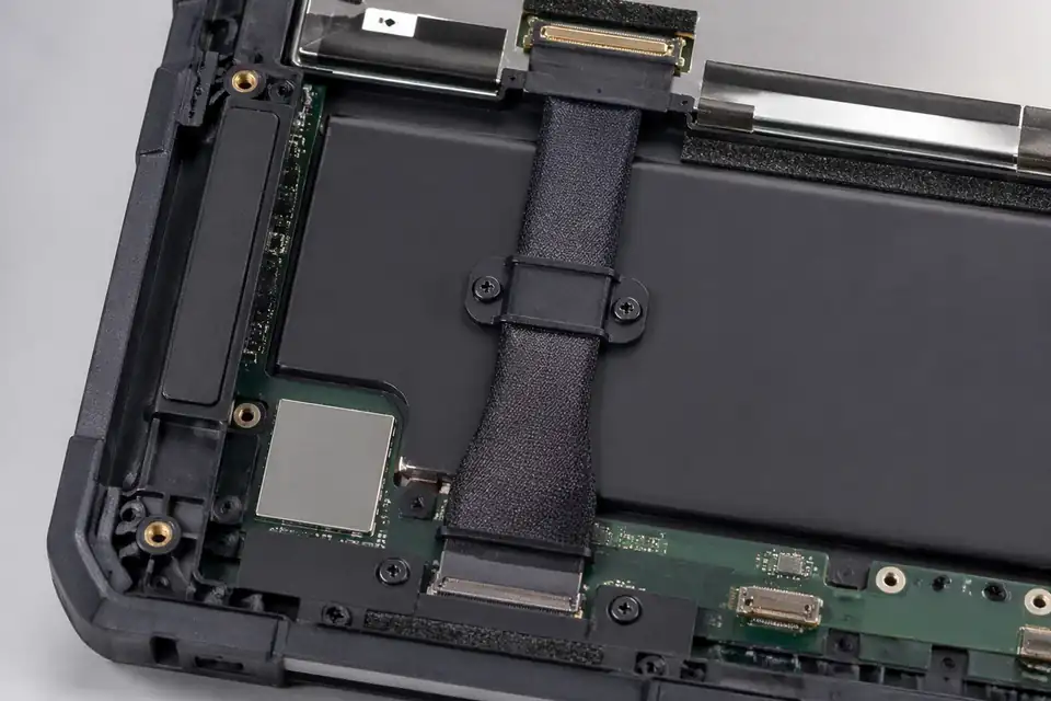 eDP route inside a rugged tablet with fixed protective internal routing