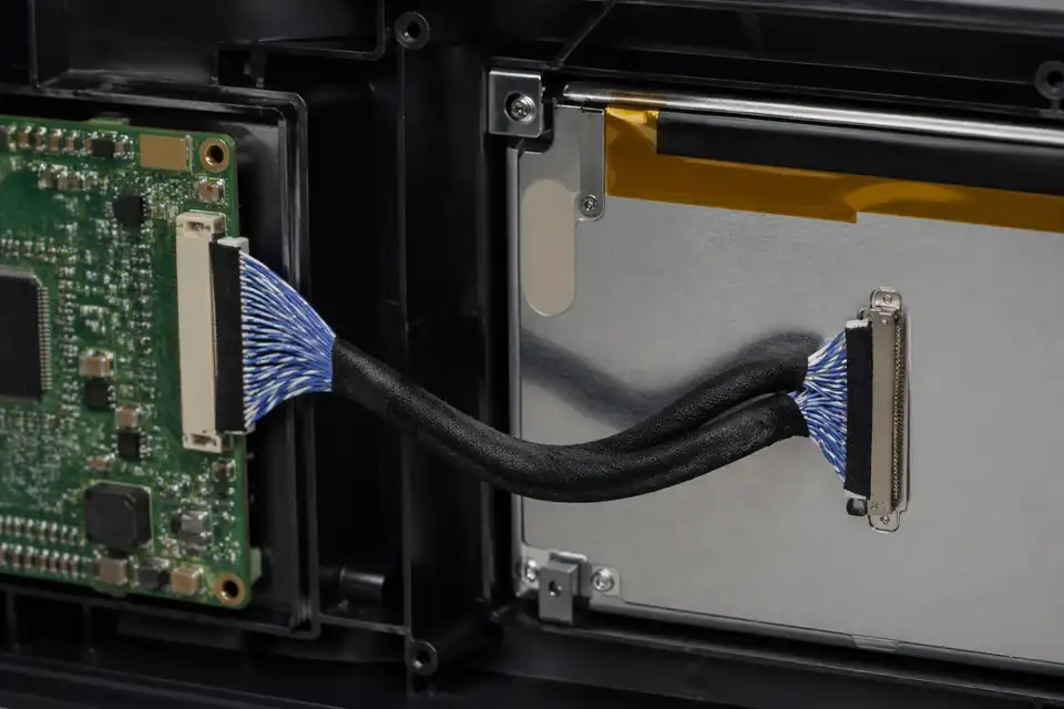 LVDS route inside an embedded display module with compact board-to-panel spacing